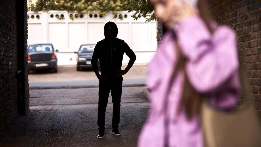 استاکر کیست